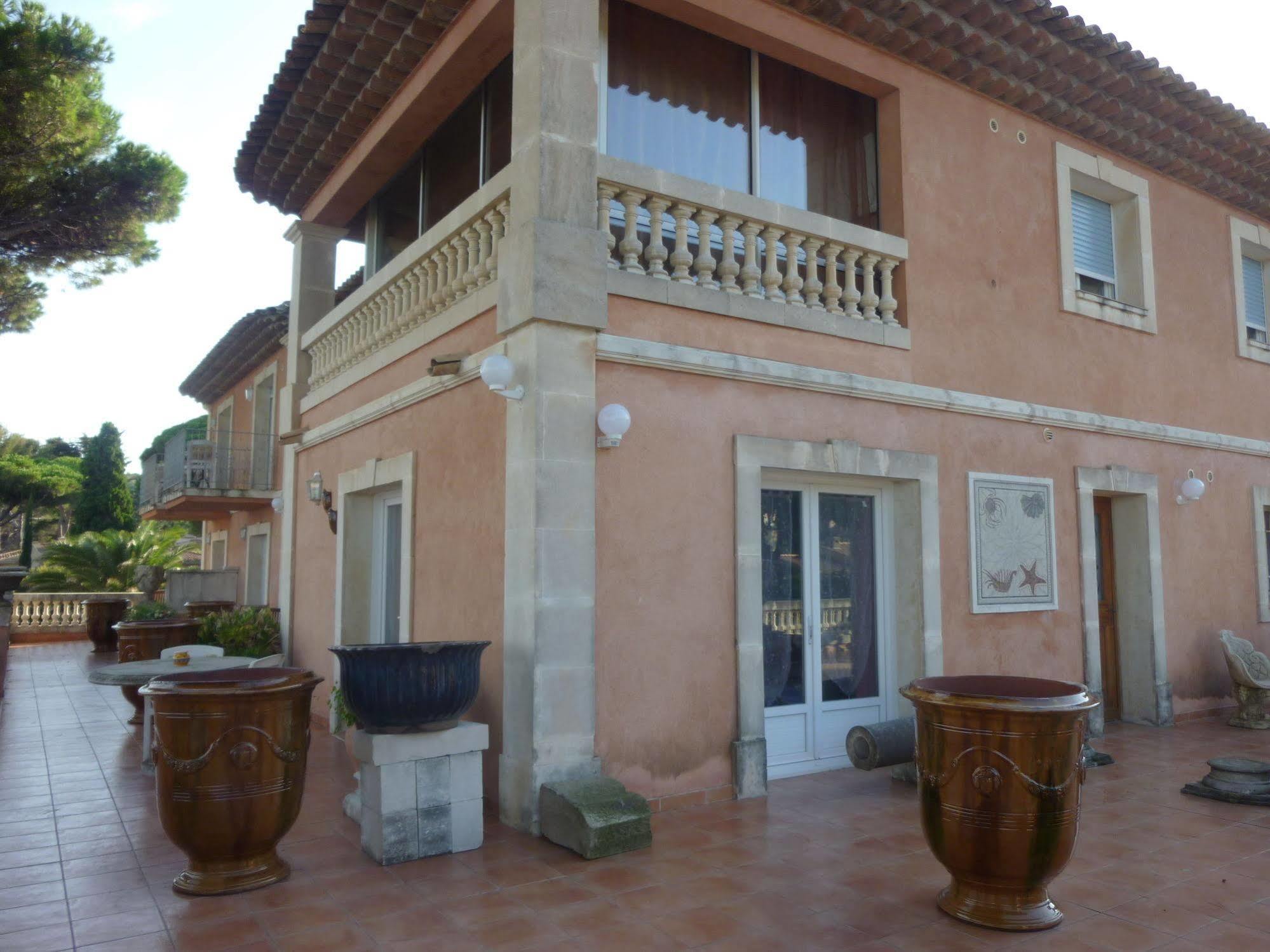 Hotel Martinengo Sainte-Maxime Exterior foto