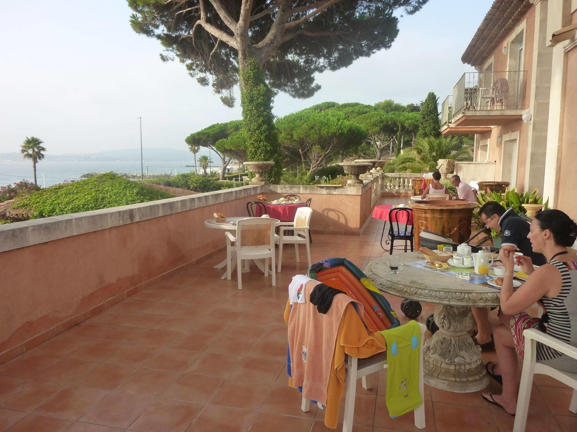 Hotel Martinengo Sainte-Maxime Exterior foto