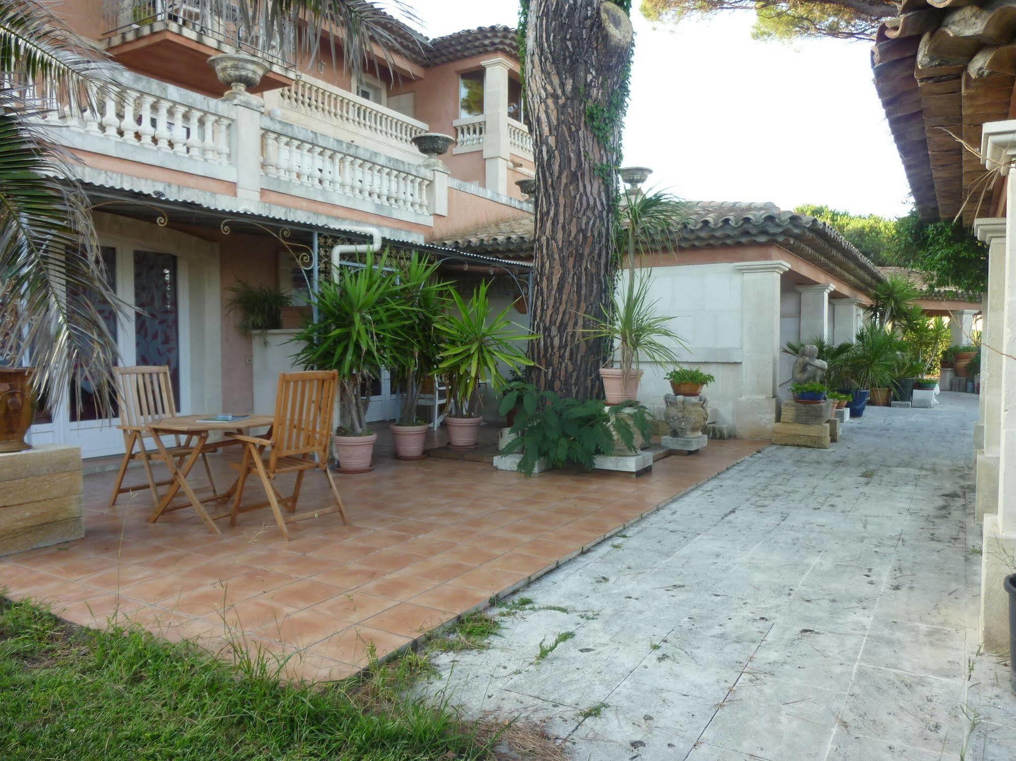 Hotel Martinengo Sainte-Maxime Exterior foto